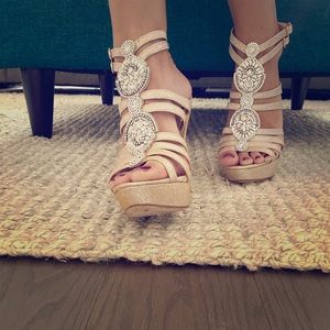Deblossom Rhinestone Pump Sandals